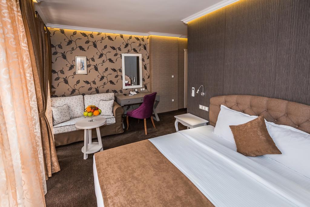 8 1/2 Art Guest House Plovdiv Chambre photo